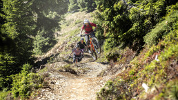 Steinbergline | © Klemens König Biker auf der Steinbergline auf dem Weg zur Bergspitze in Saalfelden-Leogang | © Klemens König