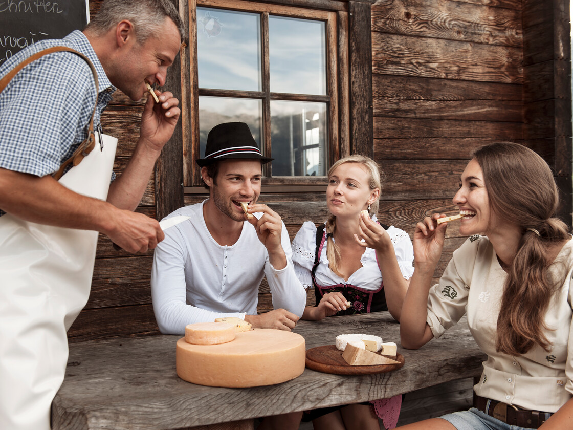 regional culinary art | © Lolin Enjoy regional culinary art on mountain huts | © Lolin